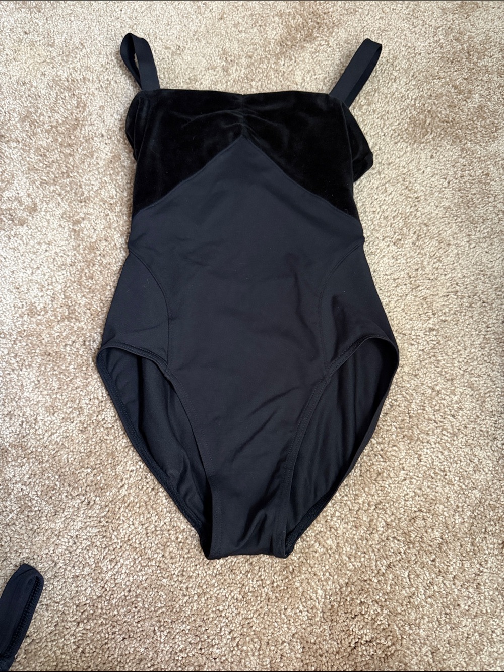 Black Leo - xs/s - barely worn